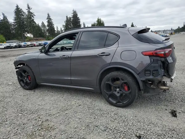 ZASPAKBN2N7D24928 2022 ALFA ROMEO STELVIO - Image 2
