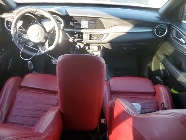 ZASPAKBN2N7D25108 2022 ALFA ROMEO STELVIO - Image 8