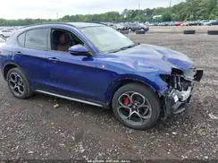 ZASPAKBN2N7D25514 2022 ALFA ROMEO STELVIO