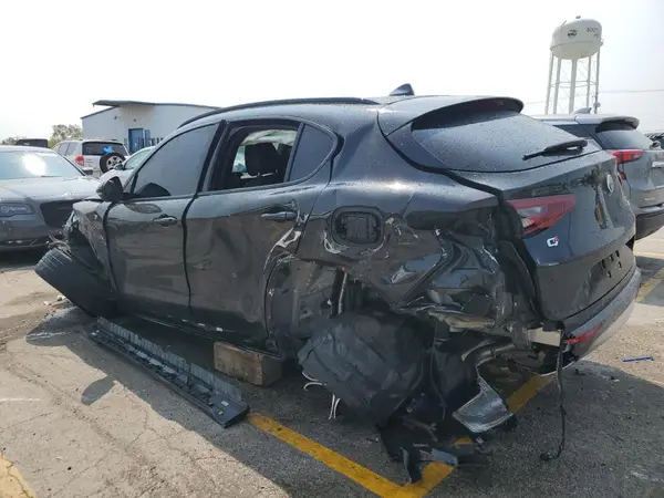 ZASPAKBN2N7D26968 2022 ALFA ROMEO STELVIO - Image 2