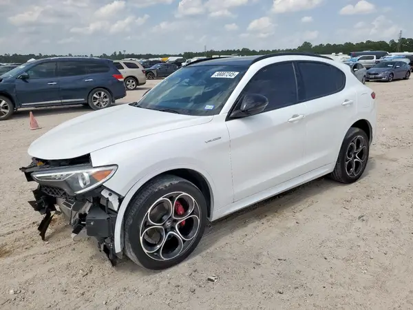 ZASPAKBN2N7D27344 2022 ALFA ROMEO STELVIO - Image 1