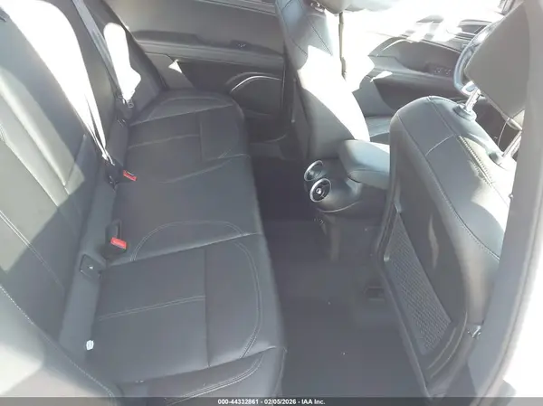 ZASPAKBN2N7D32429 2022 ALFA ROMEO STELVIO - Image 8