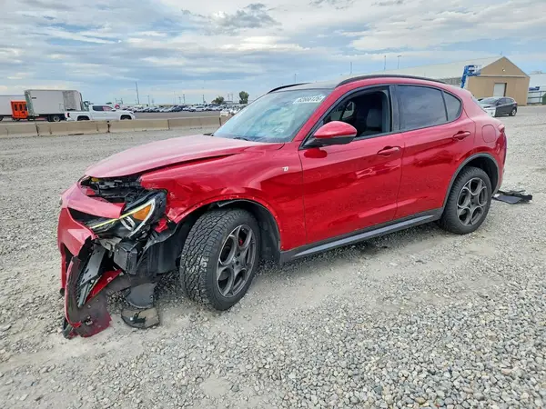 ZASPAKBN2N7D37744 2022 ALFA ROMEO STELVIO - Image 1