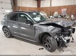 ZASPAKBN2N7D37873 2022 ALFA ROMEO STELVIO
