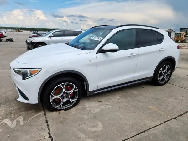 ZASPAKBN2N7D41521 2022 ALFA ROMEO STELVIO