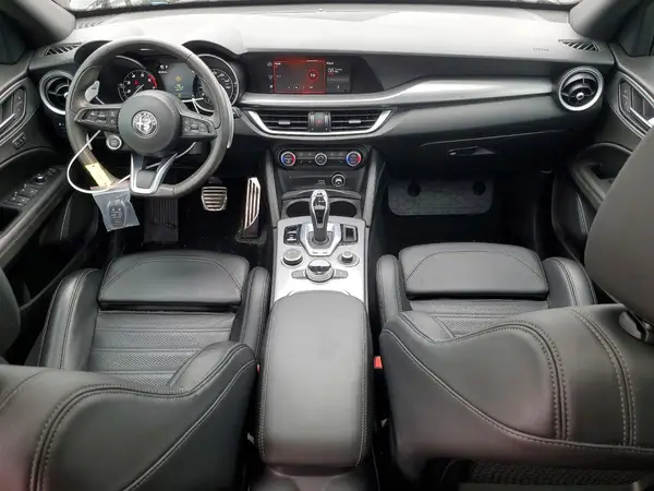 ZASPAKBN2N7D42586 2022 ALFA ROMEO STELVIO - Image 8