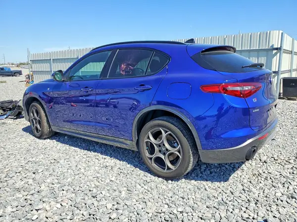 ZASPAKBN2N7D48761 2022 ALFA ROMEO STELVIO - Image 2