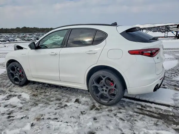ZASPAKBN2P7D53431 2023 ALFA ROMEO STELVIO - Image 2