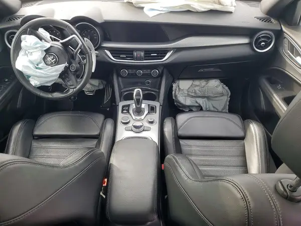 ZASPAKBN2P7D53431 2023 ALFA ROMEO STELVIO - Image 8
