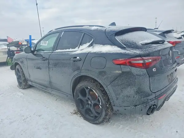 ZASPAKBN2P7D54918 2023 ALFA ROMEO STELVIO - Image 2