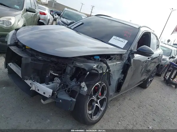 ZASPAKBN2P7D55230 2023 ALFA ROMEO STELVIO - Image 2