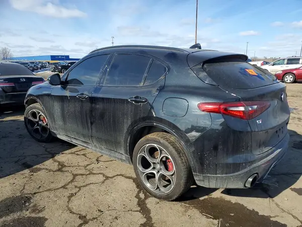 ZASPAKBN2P7D55745 2023 ALFA ROMEO STELVIO - Image 2