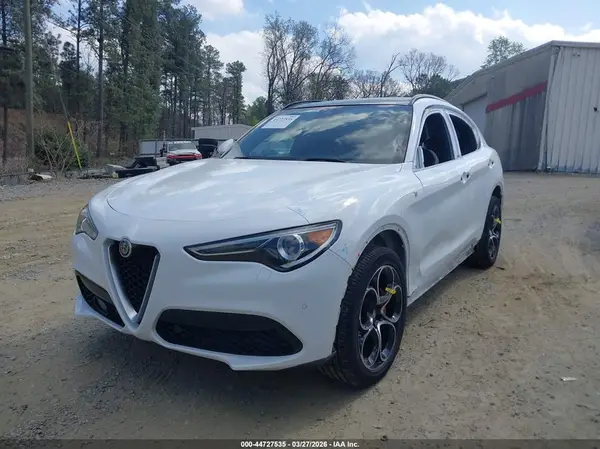 ZASPAKBN2P7D59164 2023 ALFA ROMEO STELVIO - Image 2