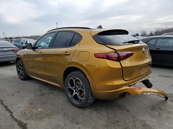 ZASPAKBN2P7D63067 2023 ALFA ROMEO STELVIO - Image 2