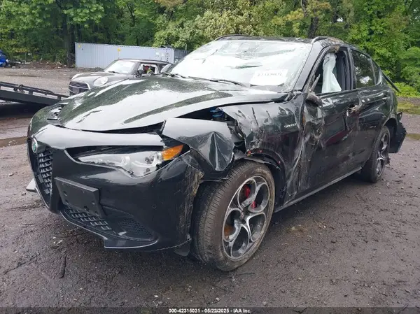 ZASPAKBN2R7D74217 2024 ALFA ROMEO STELVIO - Image 2