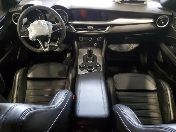 ZASPAKBN3K7C29998 2019 ALFA ROMEO STELVIO - Image 8