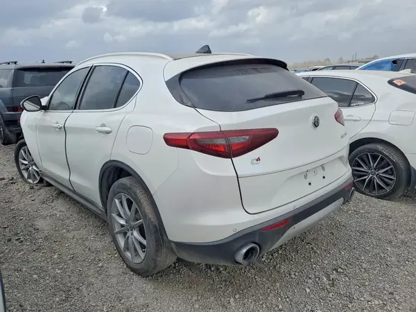 ZASPAKBN3K7C32559 2019 ALFA ROMEO STELVIO - Image 2