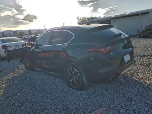 ZASPAKBN3L7C85893 2020 ALFA ROMEO STELVIO - Image 2