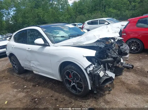 ZASPAKBN3M7D00734 2021 ALFA ROMEO STELVIO