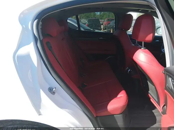 ZASPAKBN3M7D02127 2021 ALFA ROMEO STELVIO - Image 8