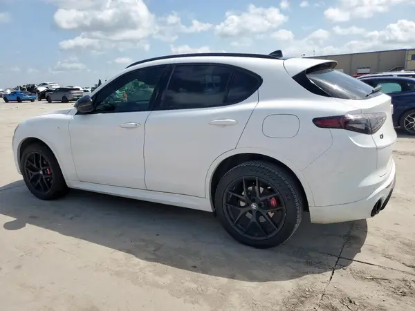 ZASPAKBN3M7D08848 2021 ALFA ROMEO STELVIO - Image 2