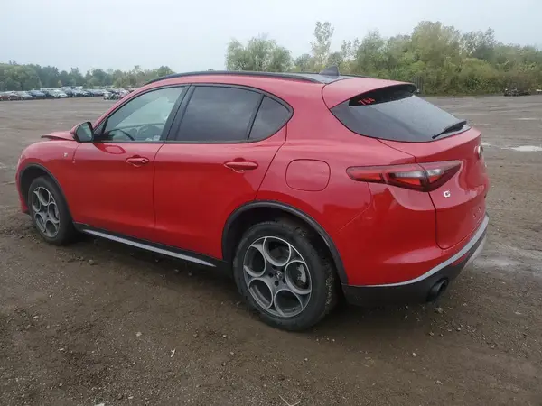 ZASPAKBN3N7D26798 2022 ALFA ROMEO STELVIO - Image 2