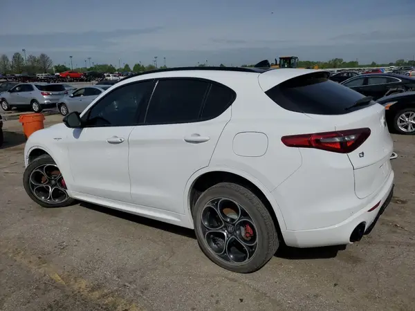 ZASPAKBN3N7D32522 2022 ALFA ROMEO STELVIO - Image 2
