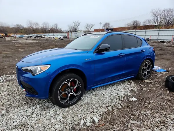 ZASPAKBN3N7D38188 2022 ALFA ROMEO STELVIO - Image 1