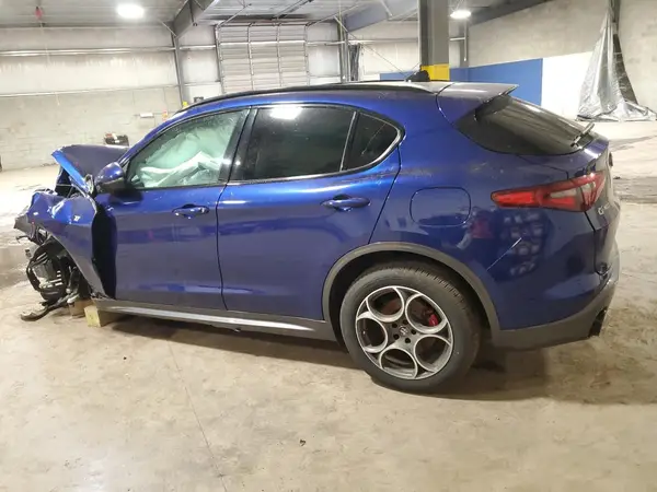 ZASPAKBN3N7D39907 2022 ALFA ROMEO STELVIO - Image 2