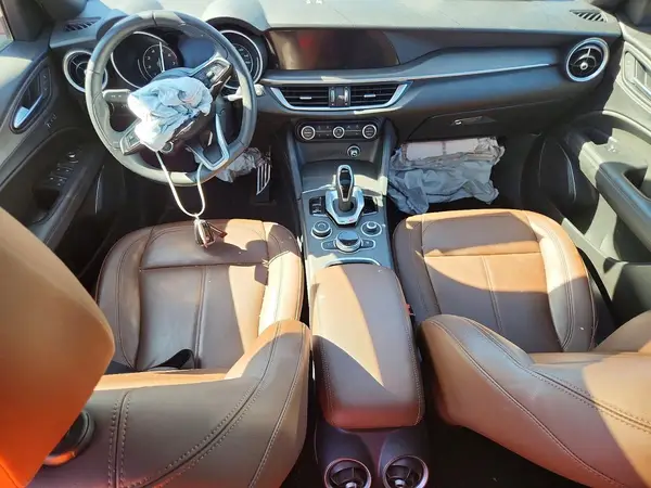 ZASPAKBN3P7D50537 2023 ALFA ROMEO STELVIO - Image 8