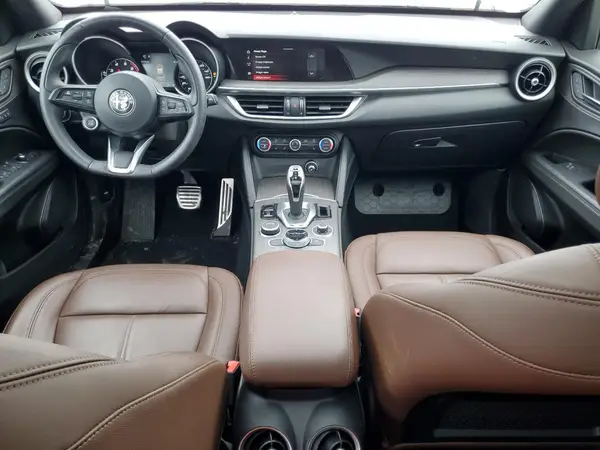 ZASPAKBN3P7D57956 2023 ALFA ROMEO STELVIO - Image 8