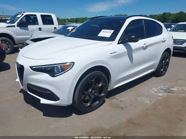 ZASPAKBN3P7D66298 2023 ALFA ROMEO STELVIO - Image 2
