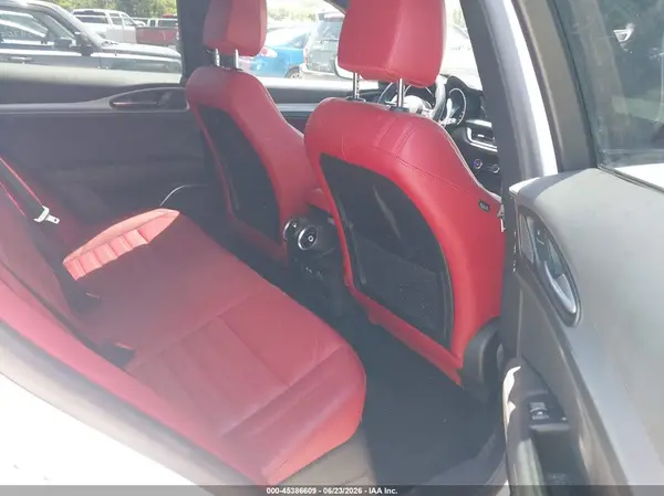 ZASPAKBN3P7D66298 2023 ALFA ROMEO STELVIO - Image 8