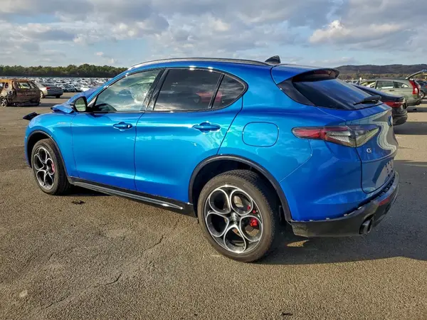 ZASPAKBN3R7D75358 2024 ALFA ROMEO STELVIO - Image 2