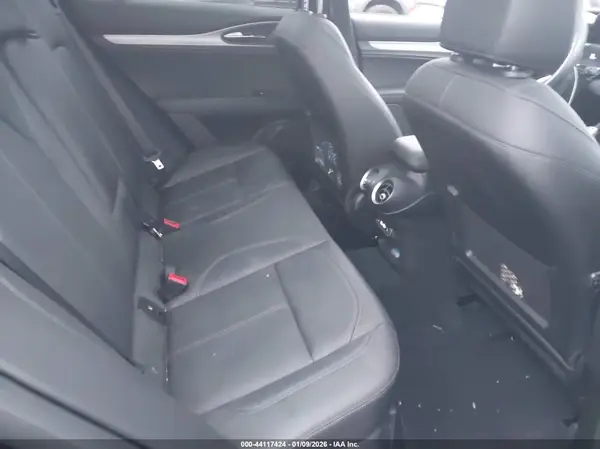 ZASPAKBN3R7D76302 2024 ALFA ROMEO STELVIO - Image 8