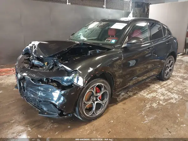 ZASPAKBN3R7D78809 2024 ALFA ROMEO STELVIO - Image 2