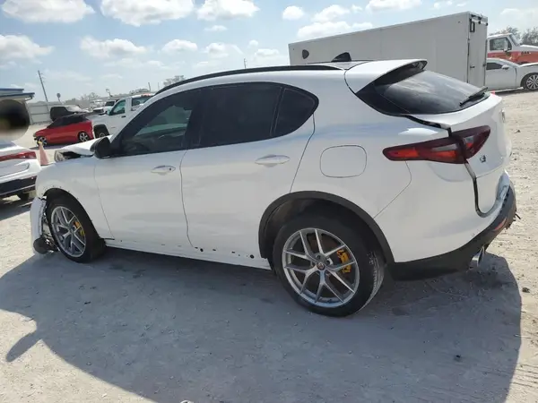ZASPAKBN4K7C50293 2019 ALFA ROMEO STELVIO - Image 2