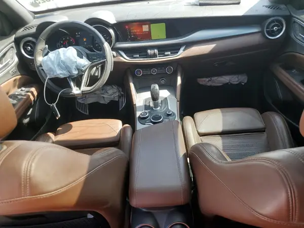 ZASPAKBN4K7C50293 2019 ALFA ROMEO STELVIO - Image 8