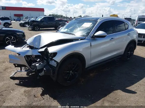 ZASPAKBN4K7C54005 2019 ALFA ROMEO STELVIO - Image 2