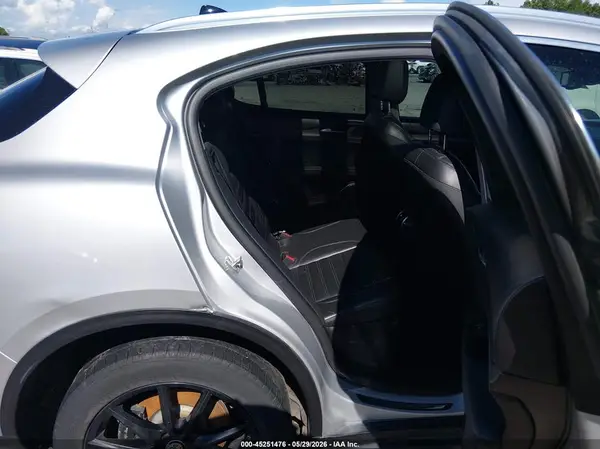 ZASPAKBN4K7C54005 2019 ALFA ROMEO STELVIO - Image 8