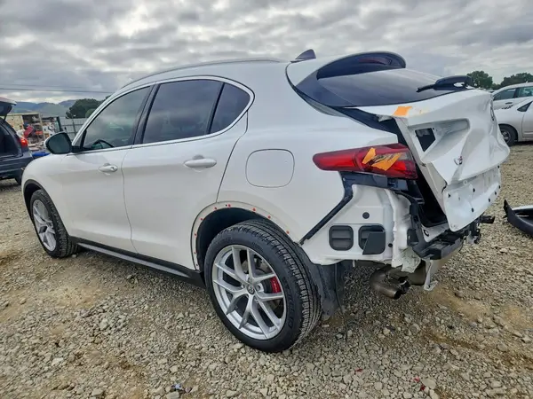 ZASPAKBN4K7C71273 2019 ALFA ROMEO STELVIO - Image 2