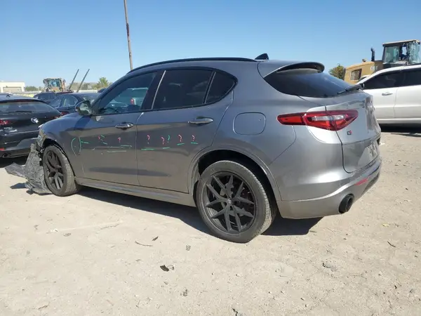 ZASPAKBN4L7C96482 2020 ALFA ROMEO STELVIO - Image 2