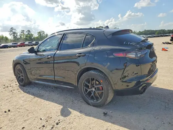 ZASPAKBN4M7D03142 2021 ALFA ROMEO STELVIO - Image 2