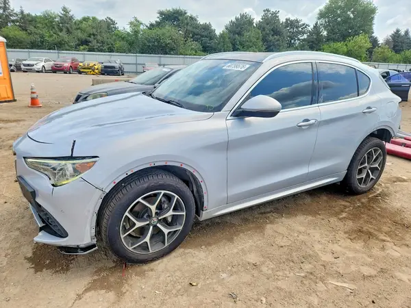 ZASPAKBN4M7D15436 2021 ALFA ROMEO STELVIO - Image 1