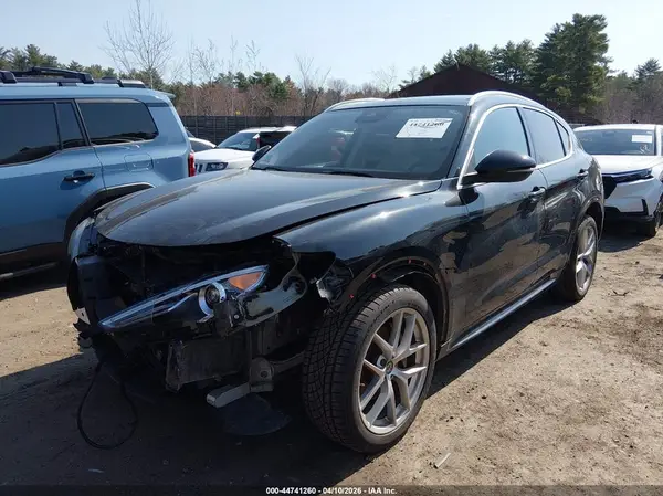 ZASPAKBN4M7D19521 2021 ALFA ROMEO STELVIO - Image 2