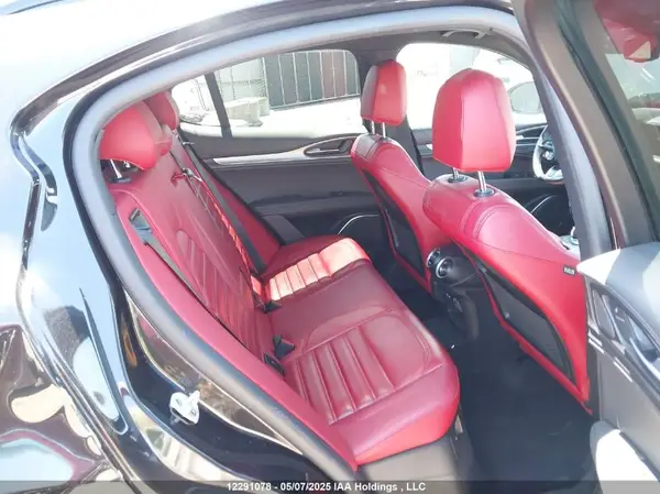 ZASPAKBN4N7D25076 2022 ALFA ROMEO STELVIO - Image 8
