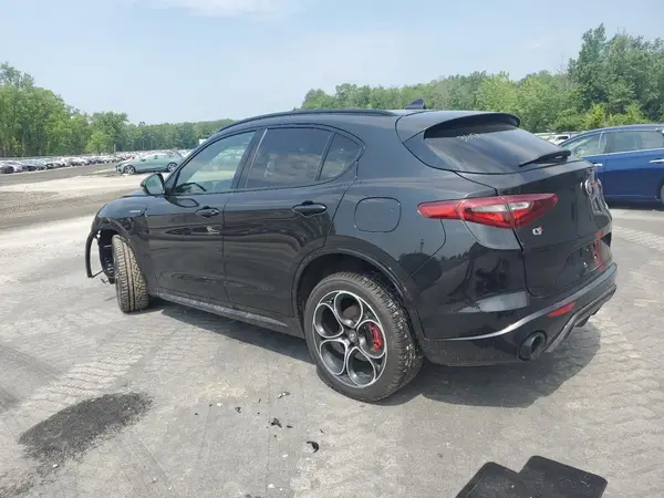 ZASPAKBN4N7D30696 2022 ALFA ROMEO STELVIO - Image 2