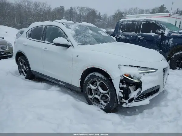 ZASPAKBN4N7D34117 2022 ALFA ROMEO STELVIO