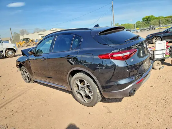 ZASPAKBN4N7D39494 2022 ALFA ROMEO STELVIO - Image 2