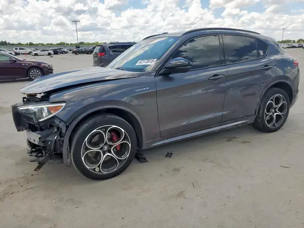 ZASPAKBN4N7D42587 2022 ALFA ROMEO STELVIO - Image 1
